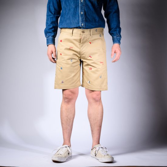 Embroidered Shorts Chino