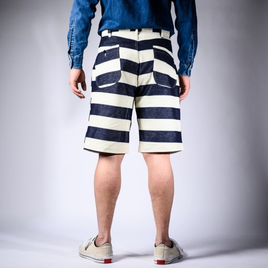 border shorts indigo × white