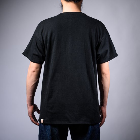 T-shirt réversible noir x boucle noire à roulettes